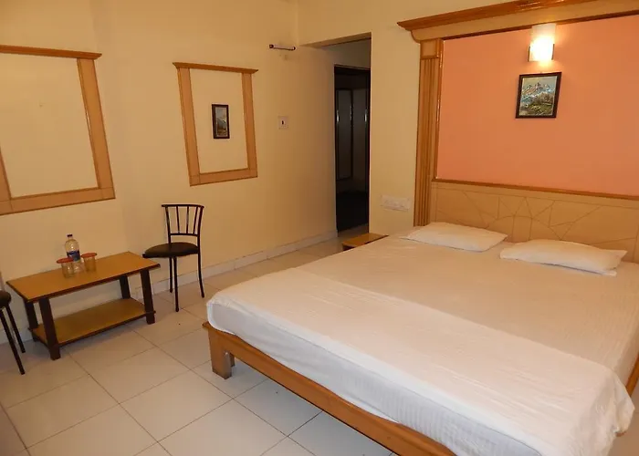 Hotel Suraj Classic