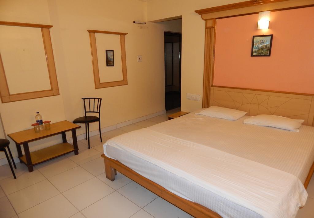 Suraj Classic Hotel 2*
