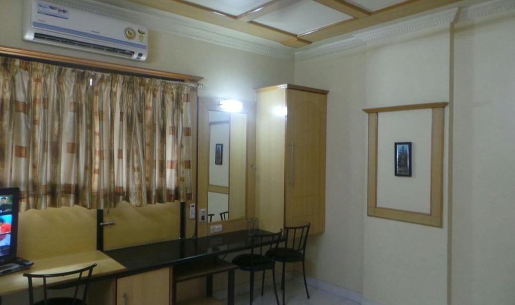 Suraj Classic Hotel 2*